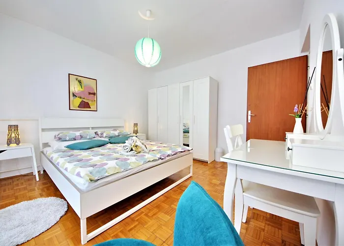 Апартаменты Ema Old Town *