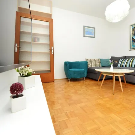 Ema Old Town Apartment