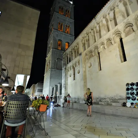 Apartment Ema Old Town Zadar