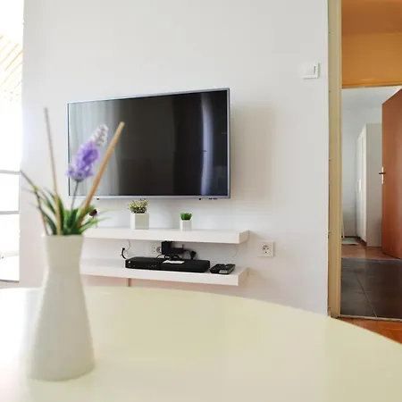 Ema Old Town Apartman *