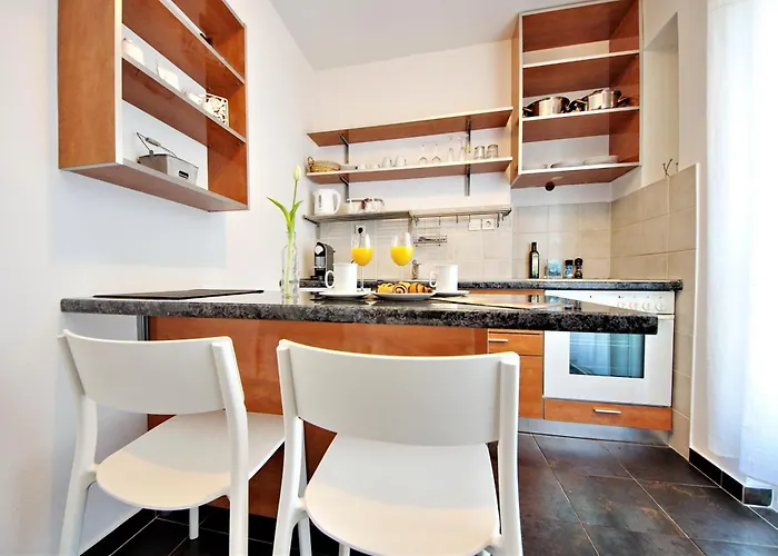 Ema Old Town Apartman *